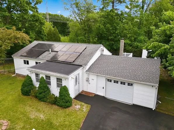 360 Marshall St, Tewksbury, MA 01876