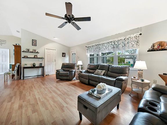 2nd image of 1007 Tropical Ave NW