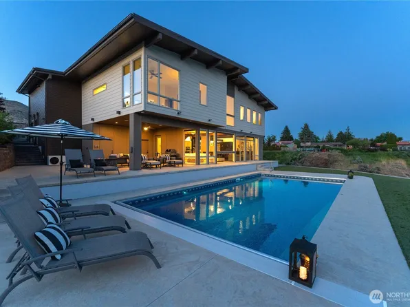 617 Golf Course Place, Chelan, WA 98816