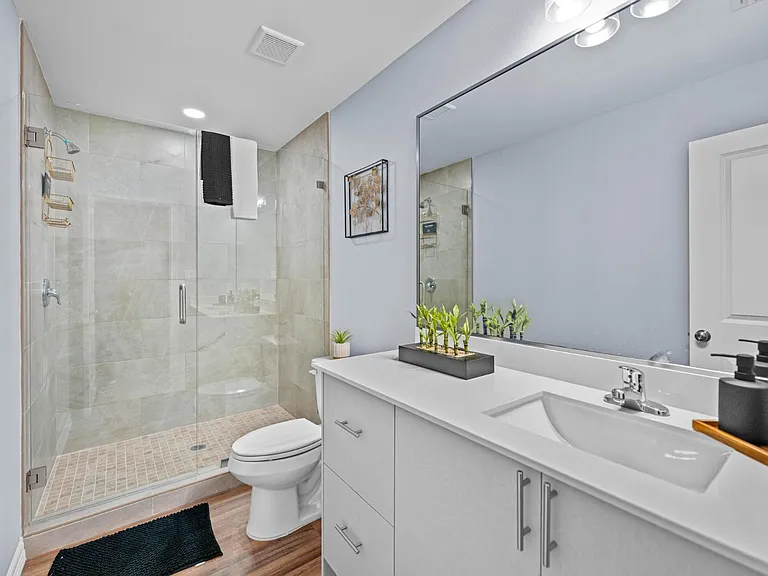 2204 Northridge #16 — Photo 5