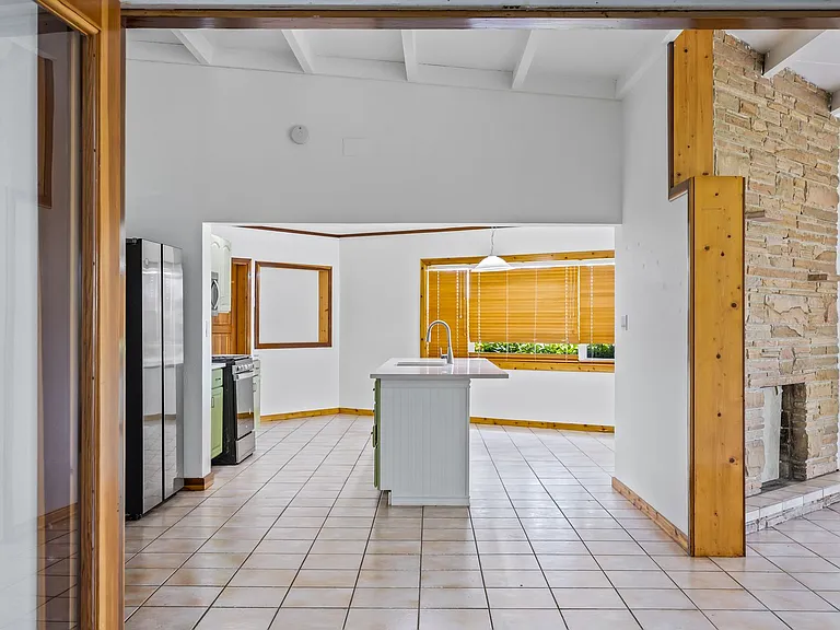 485 N Shore Dr — Photo 9