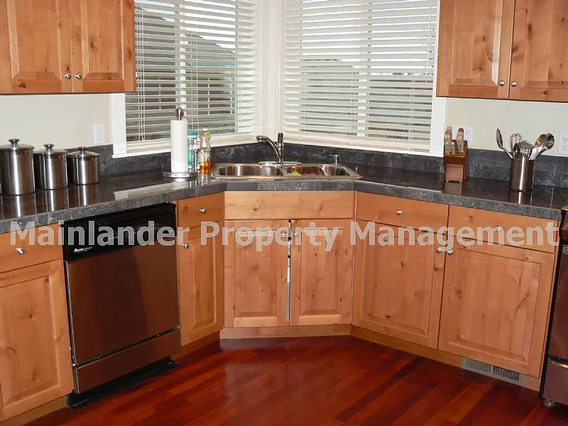 Coming Soon! Beautiful, 4 Bed Bull Mountain Home — Photo 3