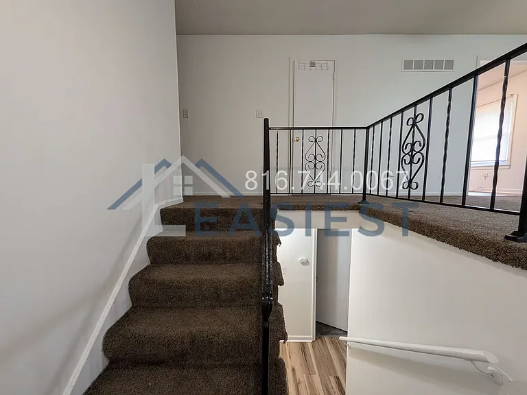 7911 E 103rd Ter — Photo 19