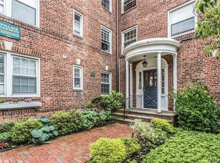 8 Welwyn Road #2G, Great Neck, NY 11020