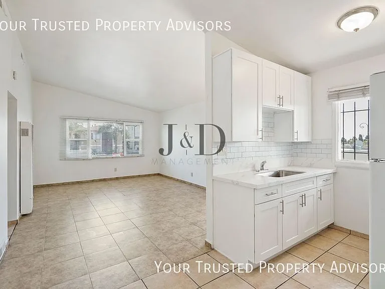 47TH824 — Photo 12