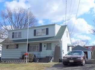 108 Carlson Pkwy, Cedar Grove, NJ 07009