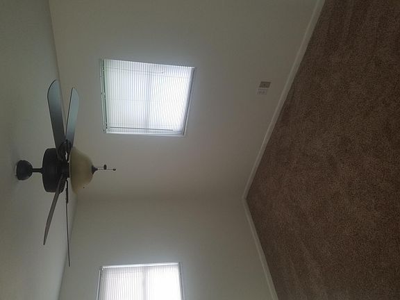 4th image of 4705 W Fairview Hts