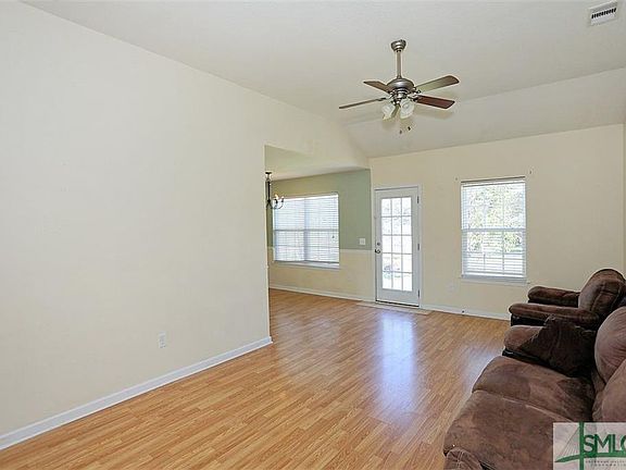 5th image of 103 Sandalwood Cir