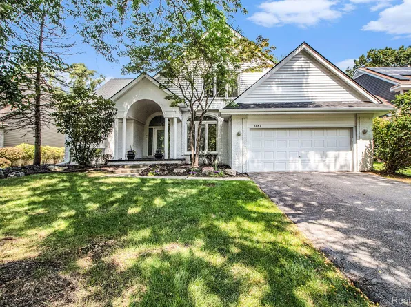 6282 Lindsay Ct, West Bloomfield, MI 48324