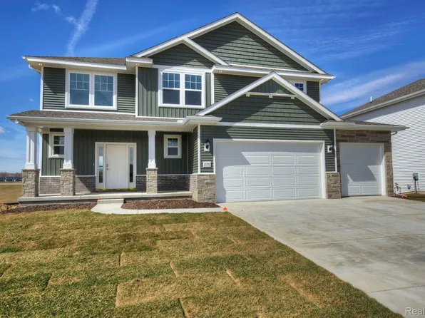 2170 Gambrel Dr, Howell, MI 48843