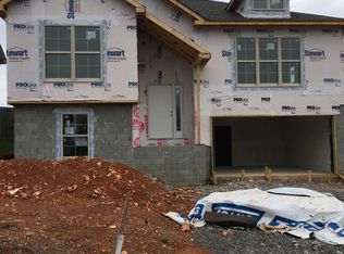 621 Snowshoe Ln, Clarksville, TN 37040