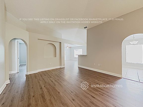 4th image of 3260 Erskine Dr