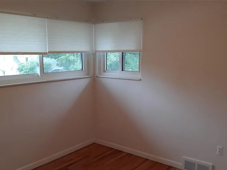 422 Catalpa Dr — Photo 3
