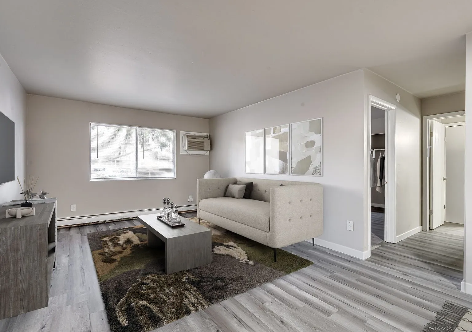 EVERGREEN PLACE — Photo 4