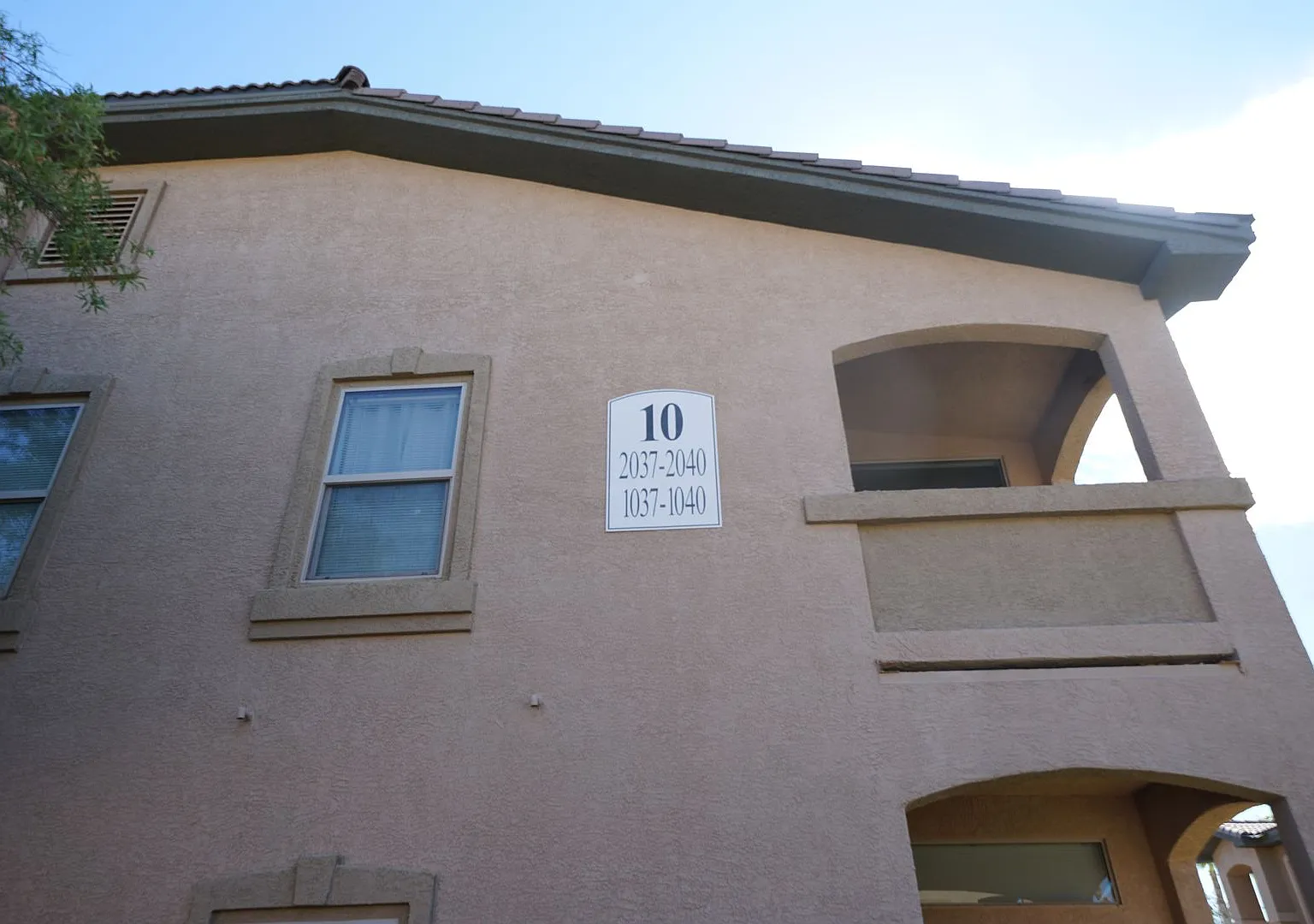 Showings Available Now — Photo 2