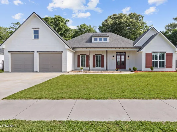 105 Waterhouse Rd, Carencro, LA 70520