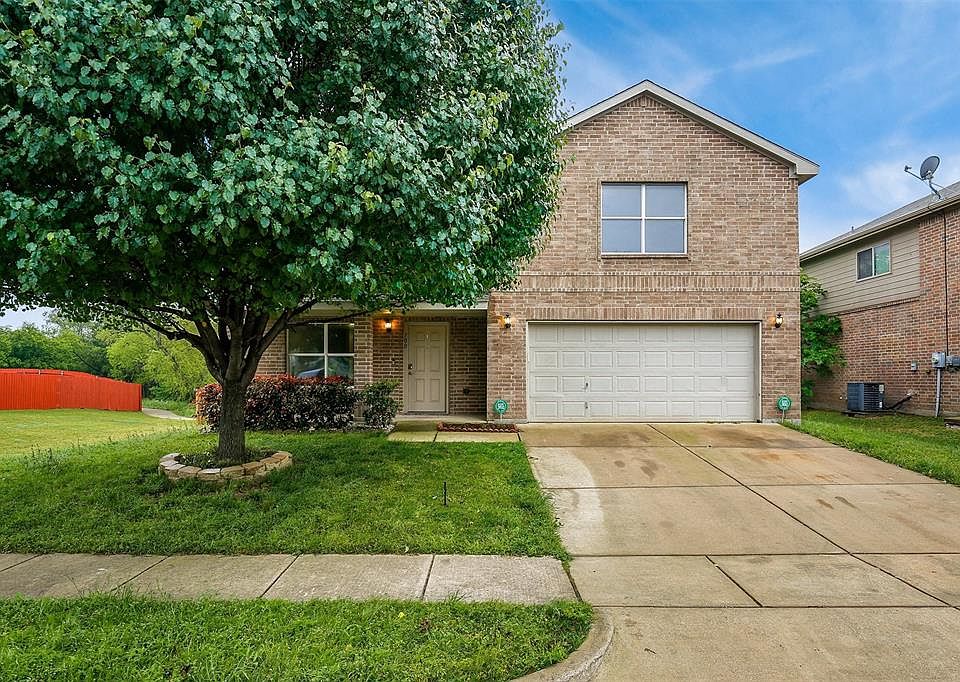 1st image of 700 Eagle Dr