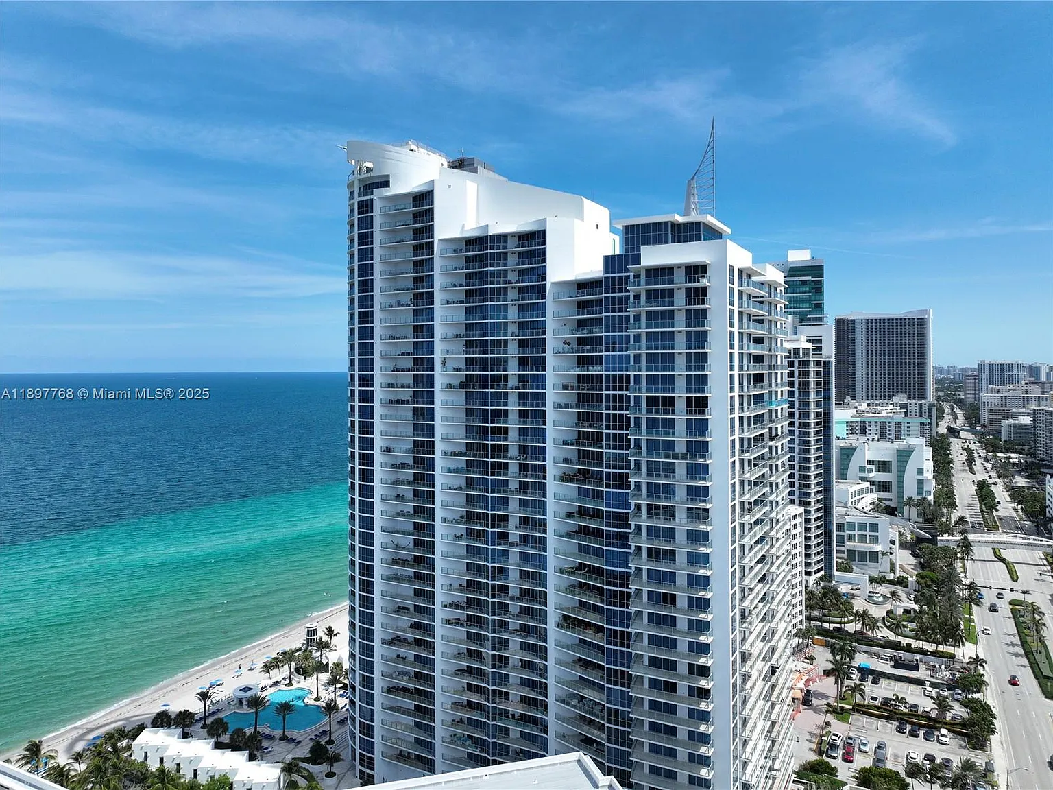 2 bed, 3.5 bath, 2115 sqft, $7,500 — Photo 1