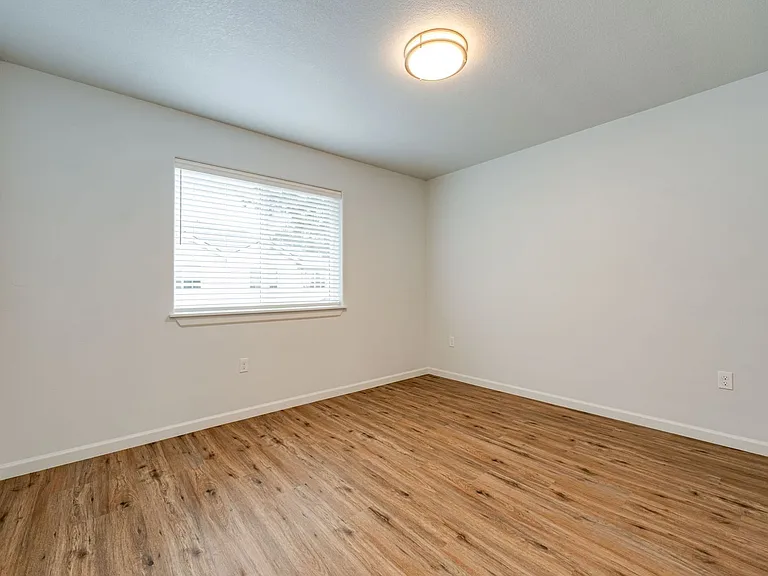 935 Arthur Ave — Photo 30