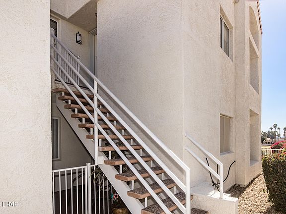 3rd image of 420 Acoma Blvd S Unit 60