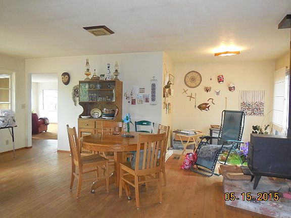 3rd image of 370 N Pine St