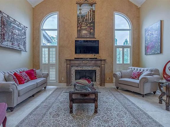 4th image of 9349 Parkgate Dr