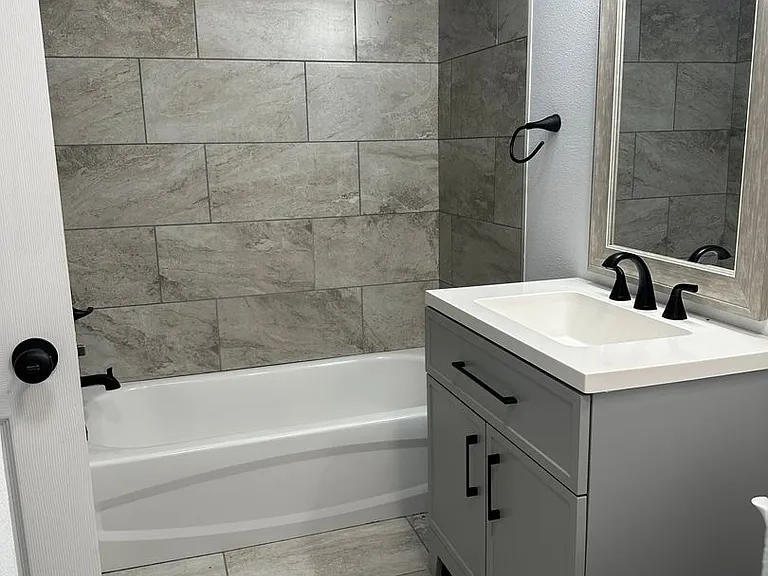 1201 Backus Ave — Photo 19