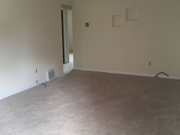 Living room with ceiling fan
