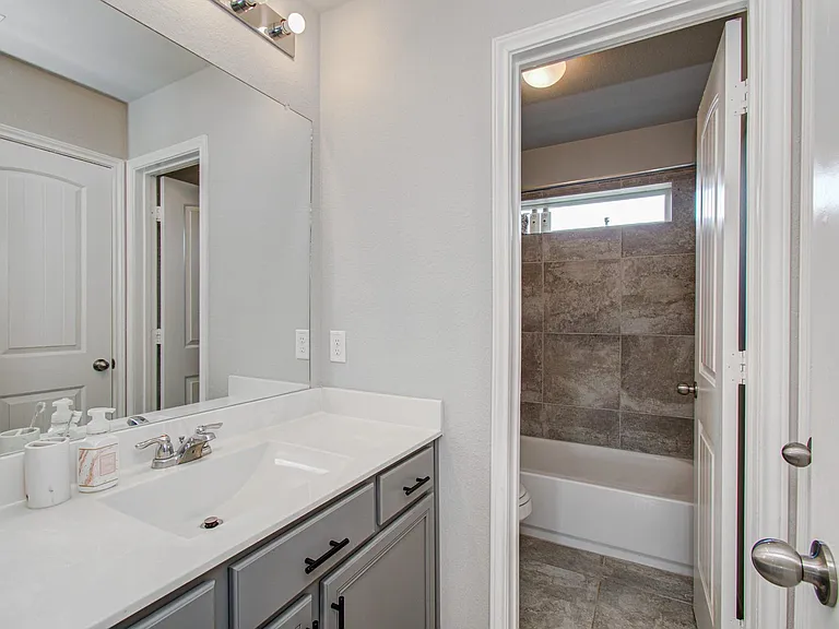 2202 Anzio Ct — Photo 25