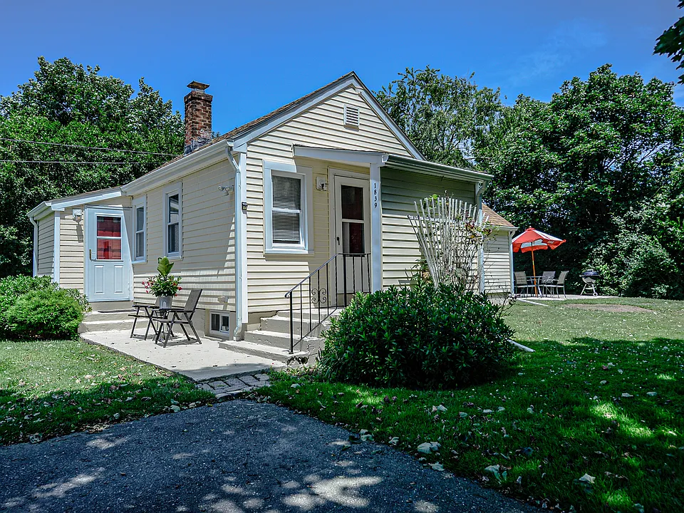 1839 W Main Rd