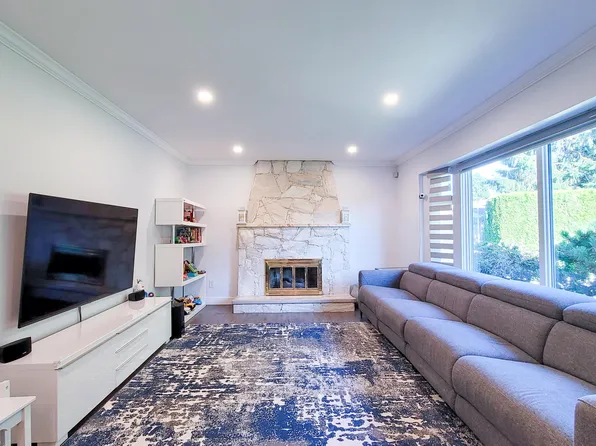 11231 Daniels Rd, Richmond, BC V6X 1M5