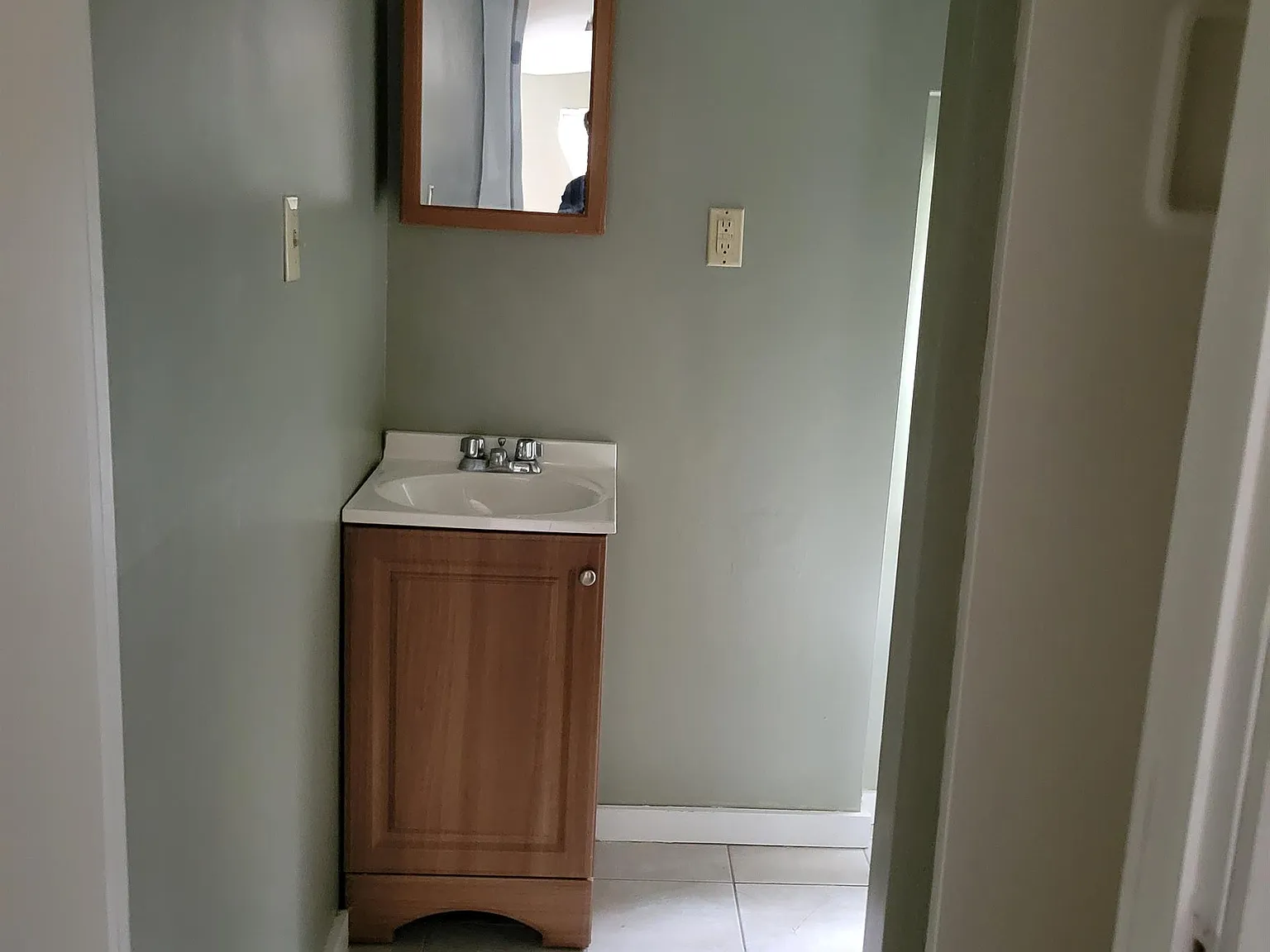 1 bed, $1,100 — Photo 3