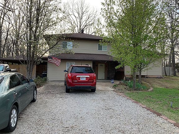 2nd image of 205 Westwind Dr