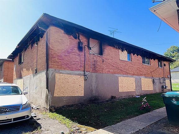 3rd image of 7860 Glenorchard Dr