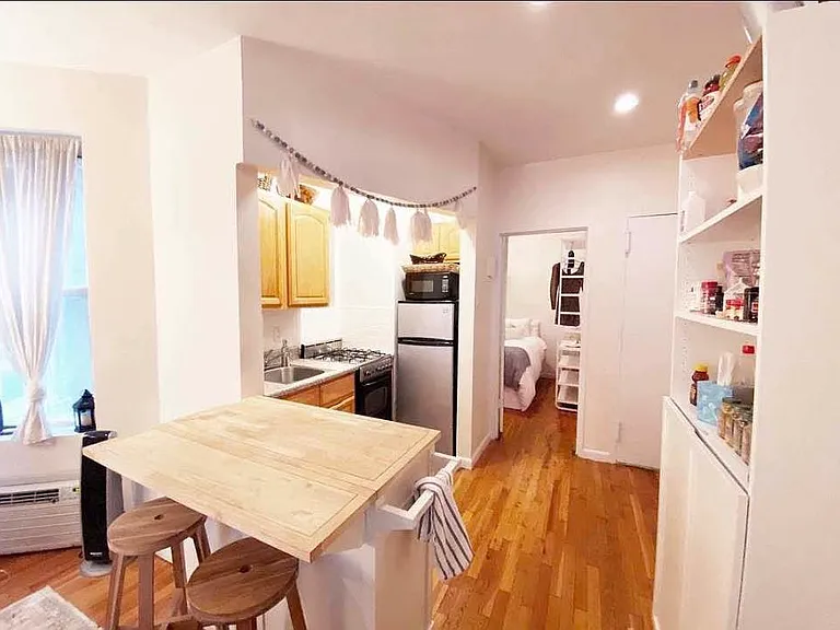 322 E 82nd St #2A — Photo 1