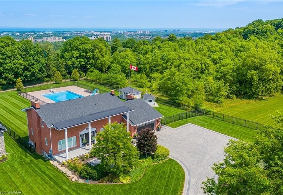 1st image of 10 Azalea Ct
