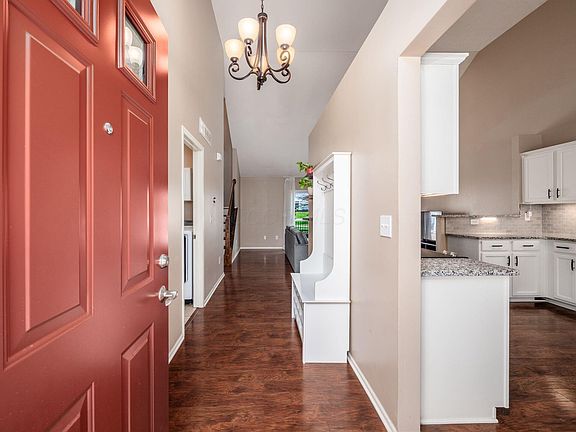 3rd image of 8572 Fernbrook Dr