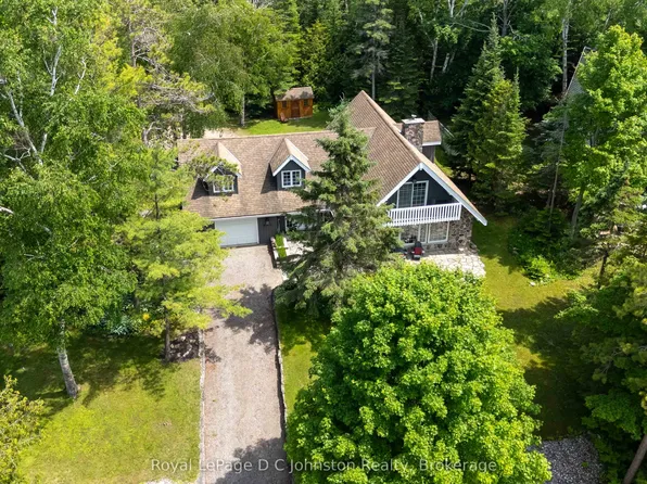 471 Eckford Ave, Saugeen Shores, ON N0H 2L0