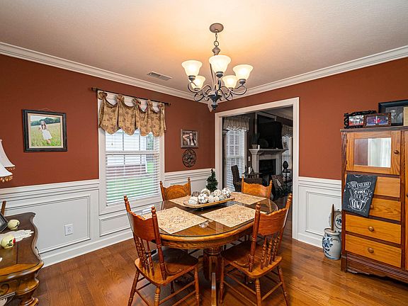4th image of 101 Castlehill Dr