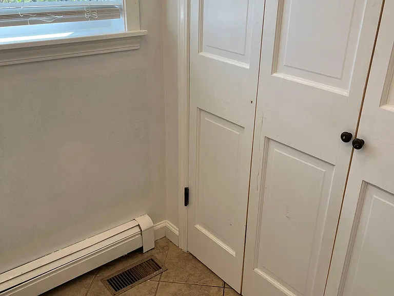 154 Beverly Rd — Photo 24