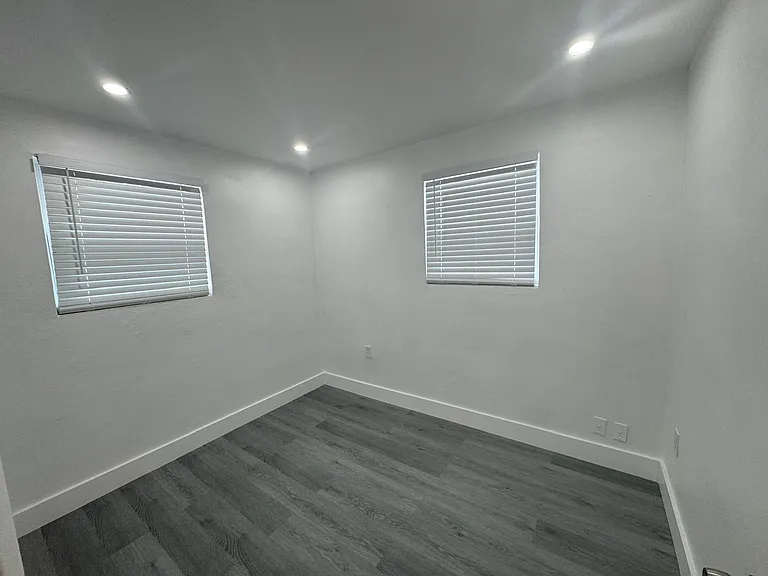 4550 SW 36th St — Photo 9