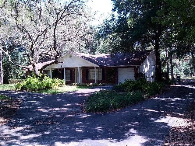 2nd image of 5215 Lake Le Clare Rd