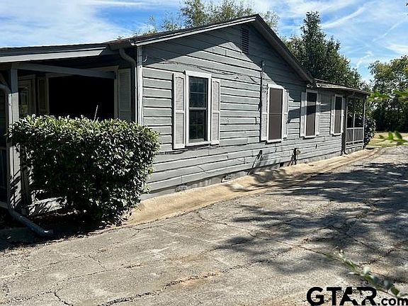 3rd image of 1328 Church St