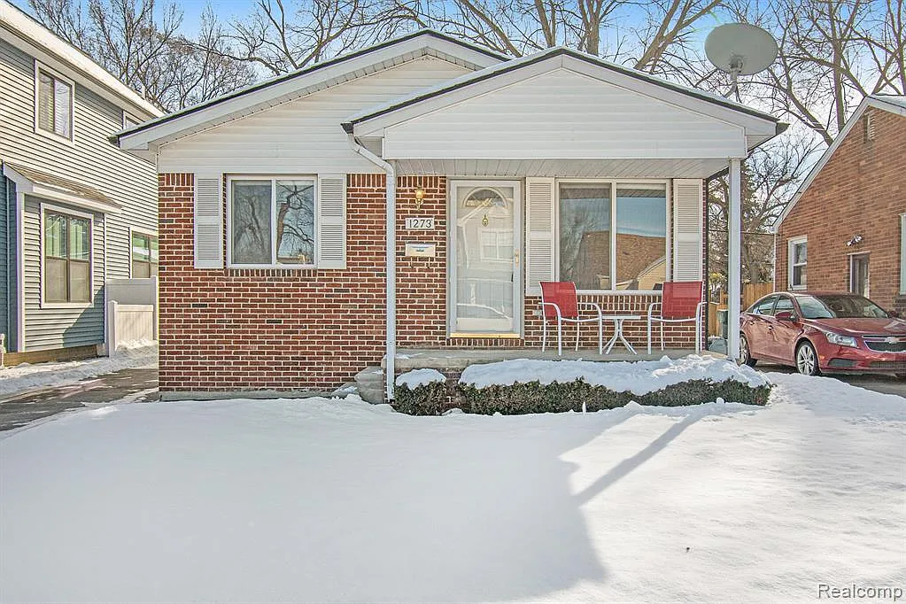 1273 Princeton Rd photo 1