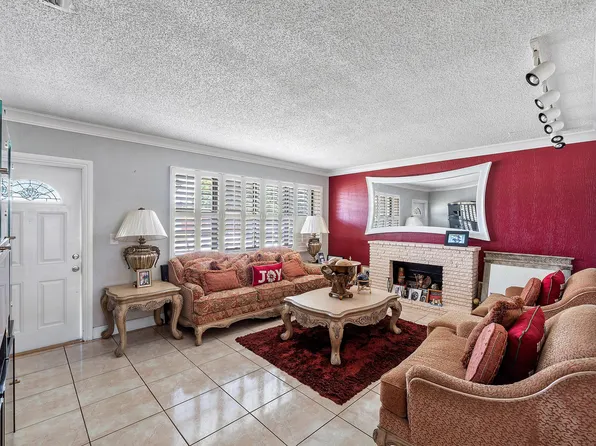 19631 NW 6th Court, Miami Gardens, FL 33169