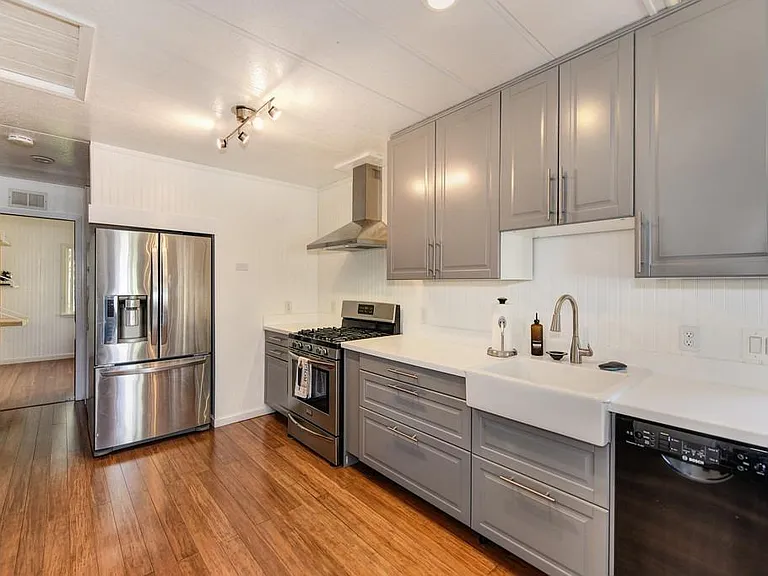A newly remodeled kitchen.