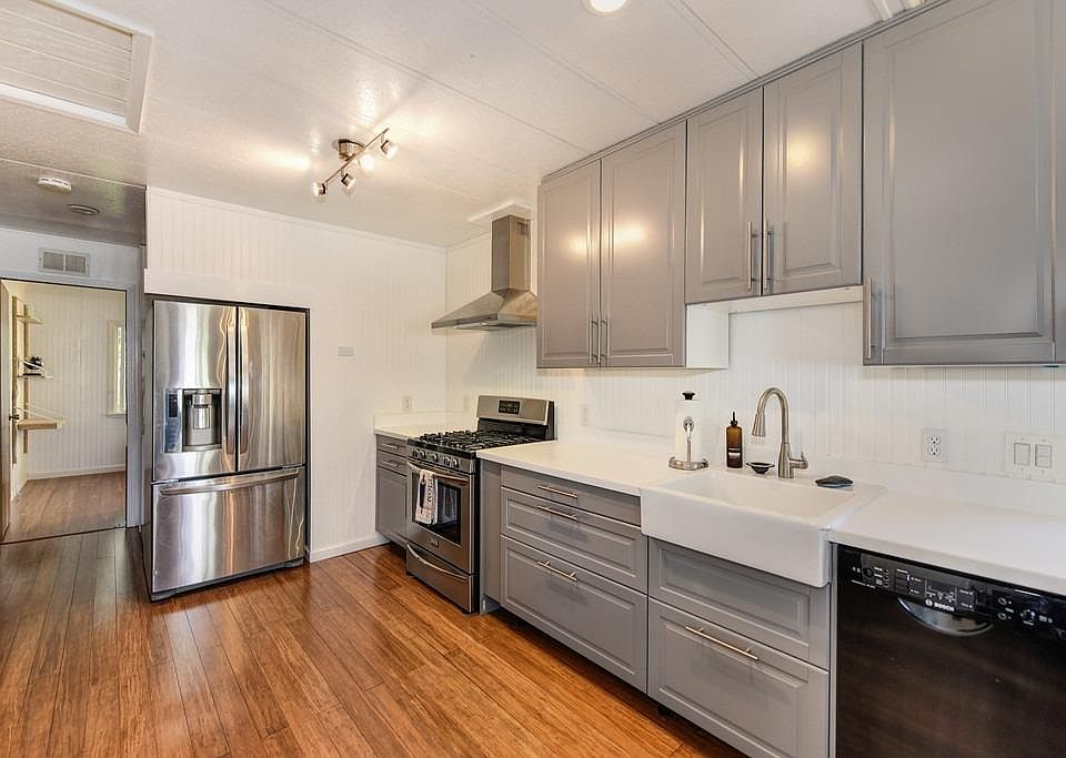 A newly remodeled kitchen.