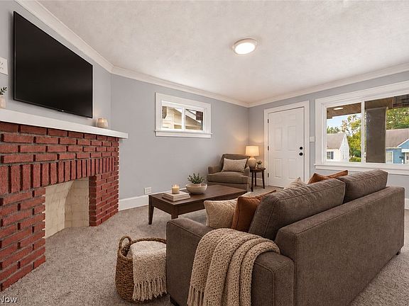 5th image of 5171 Thomas St
