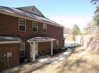 1021 Ivydale Cir, Lawrenceville, GA 30045