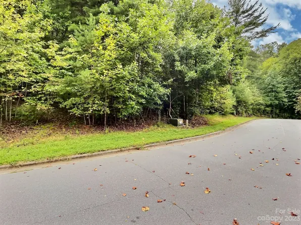 617 White Oak Cir NE #3, Lenoir, NC 28645